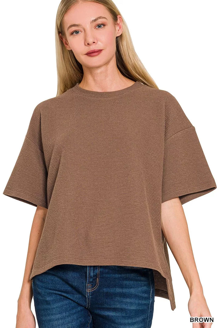 BROWN Waffle knit short sleeve top with high-low hem and side slits