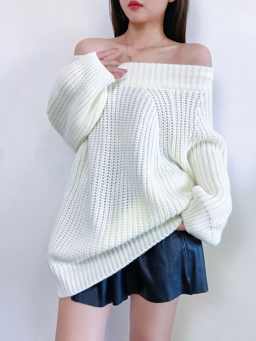 White Off-shoulder chunky ribbed knit pullover sweater
