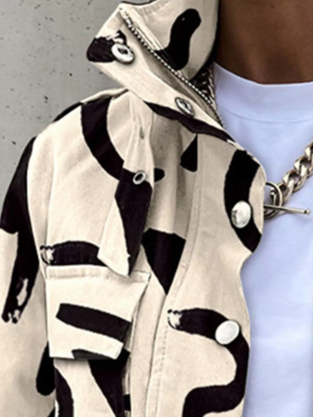 Abstract print cropped utility jacket with drawstring hem