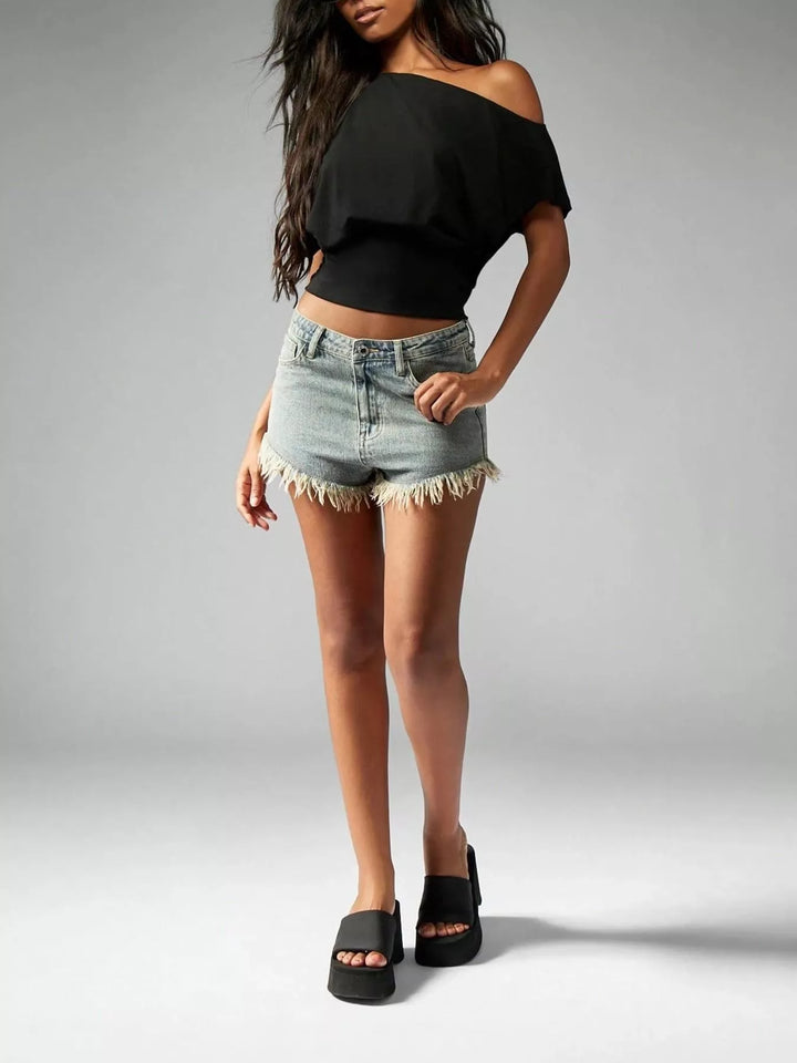 Asymmetric one-shoulder crop top with short sleeve