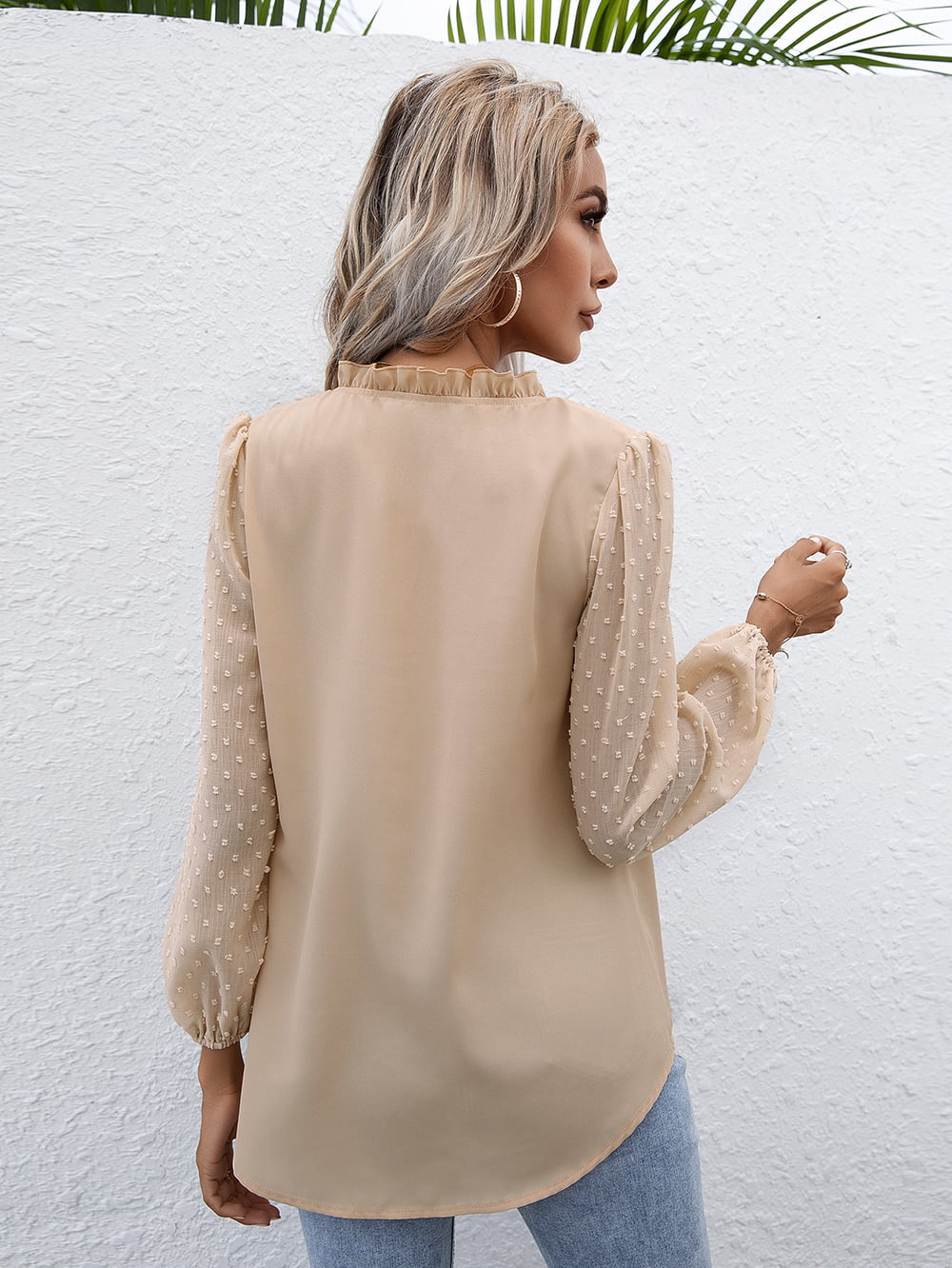 Swiss dot frill V-neck puff sleeve blouse