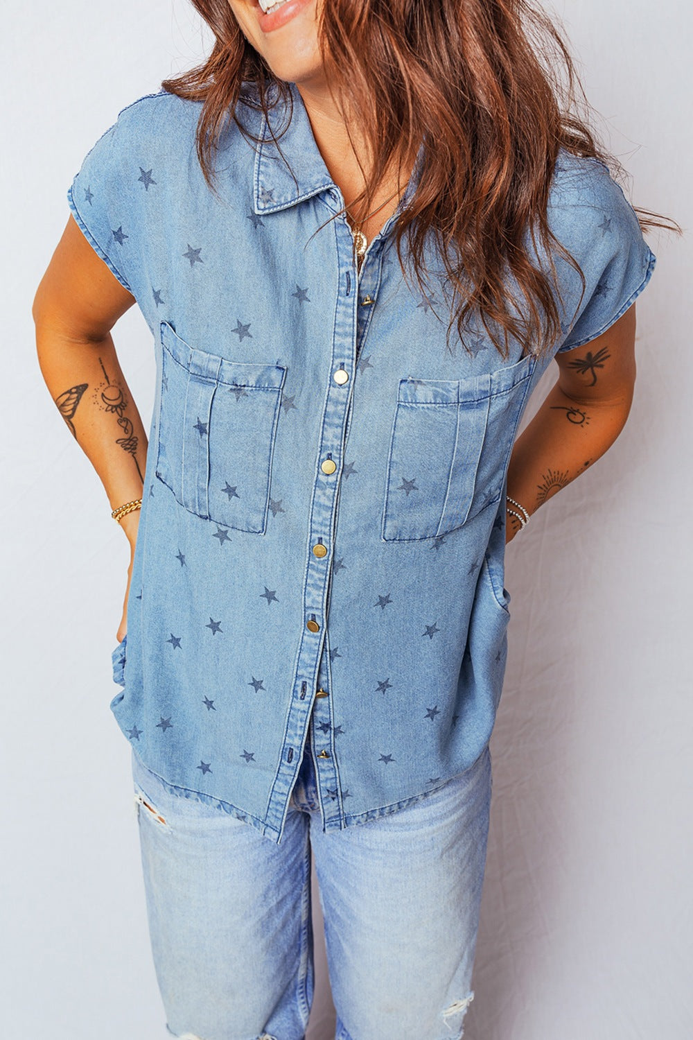Star print short sleeve denim shirt with chest pockets