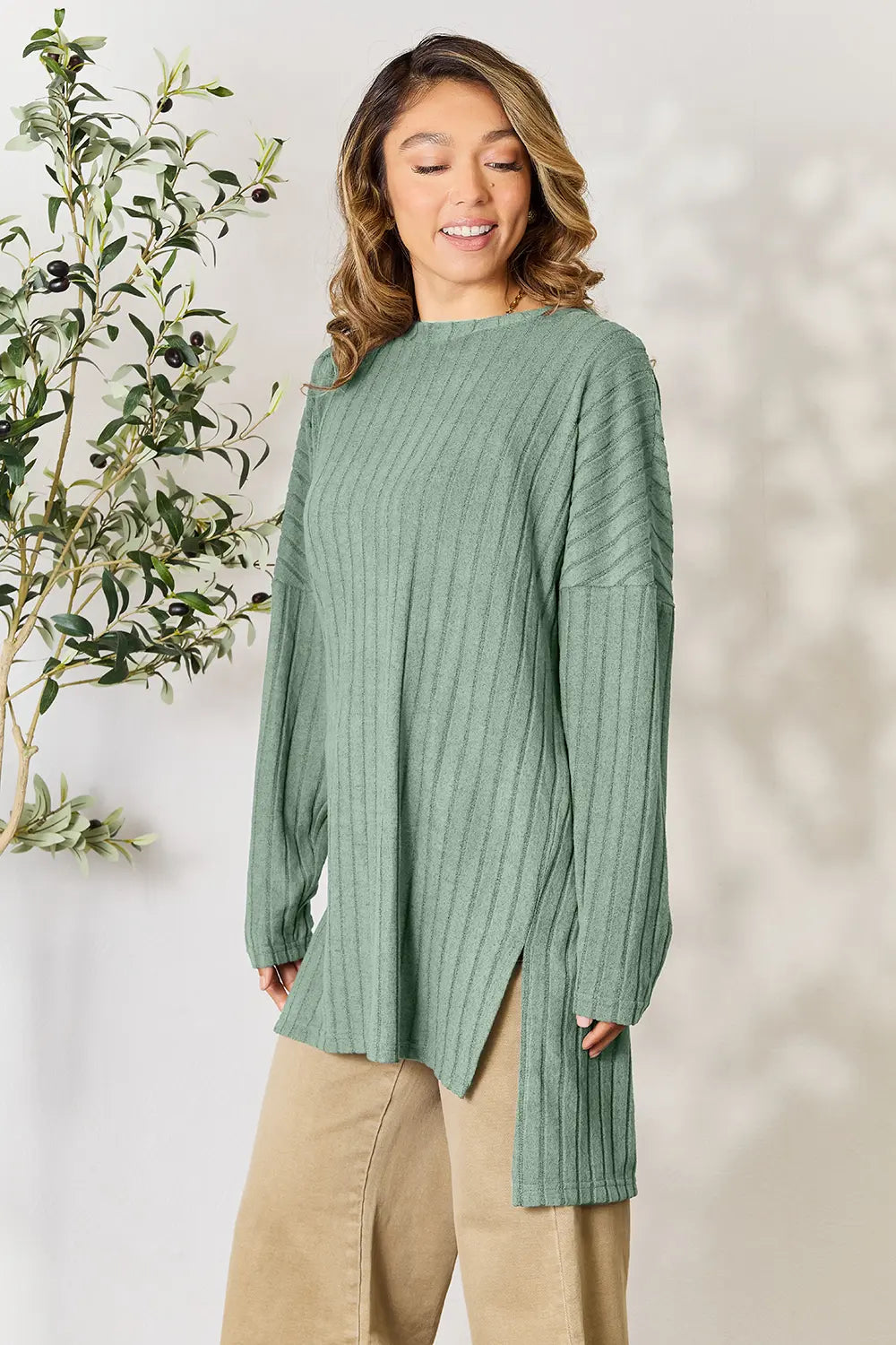 Ribbed knit long sleeve tunic top with side slits