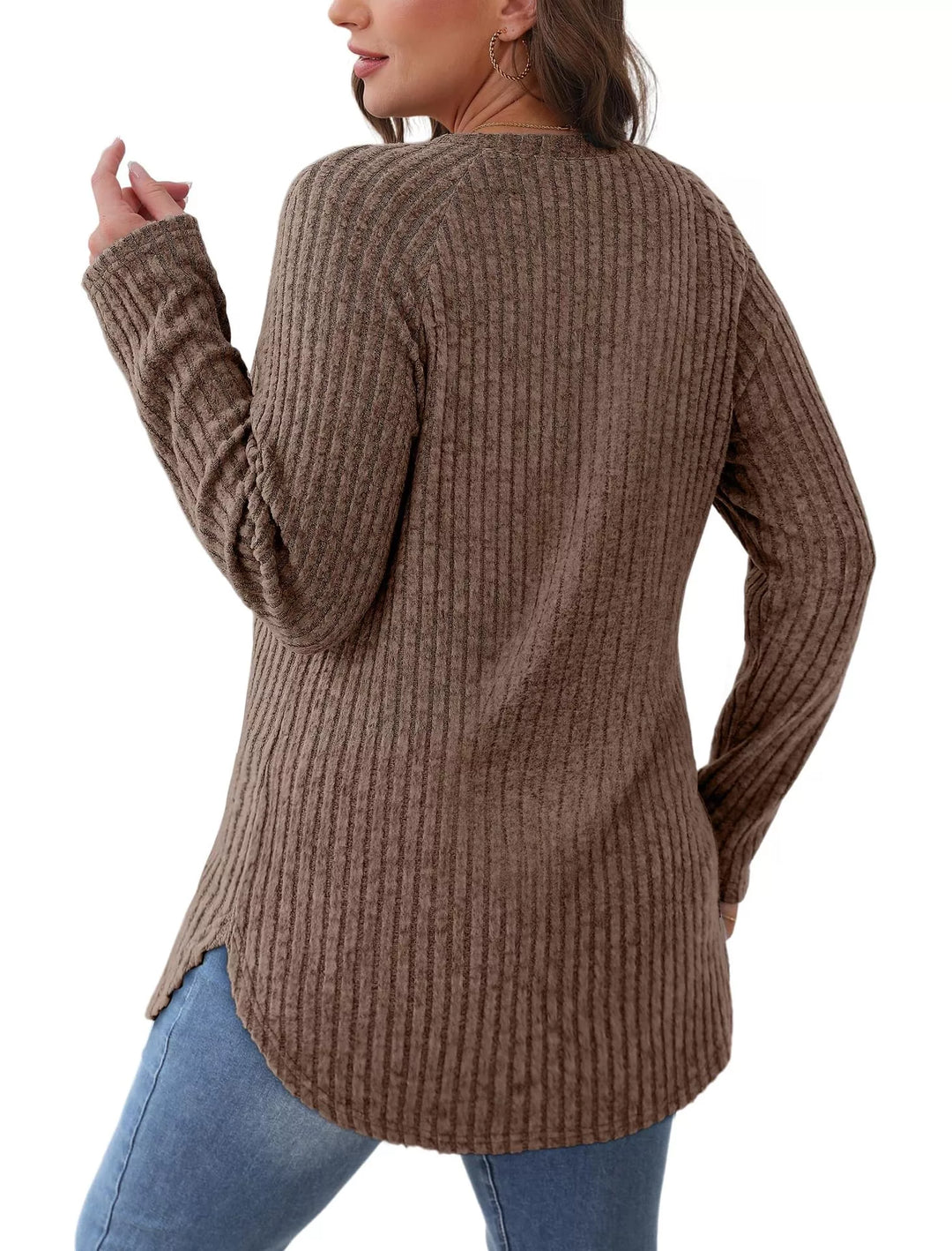 Ribbed knit crew neck long sleeve top with curved hem