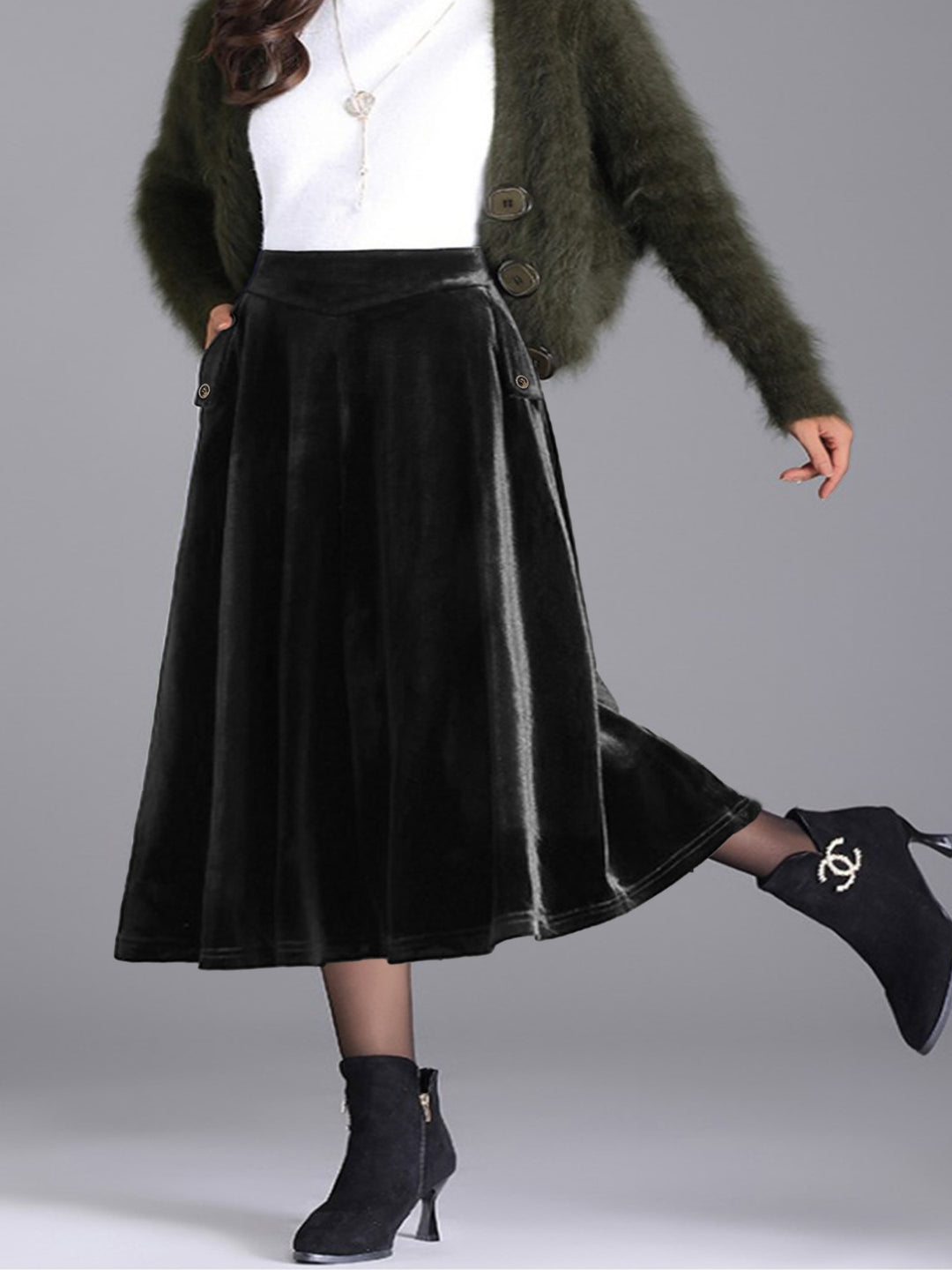Plus size velvet A-line midi skirt with side pocket