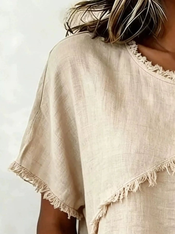 Frayed trim crew neck relaxed short sleeve top