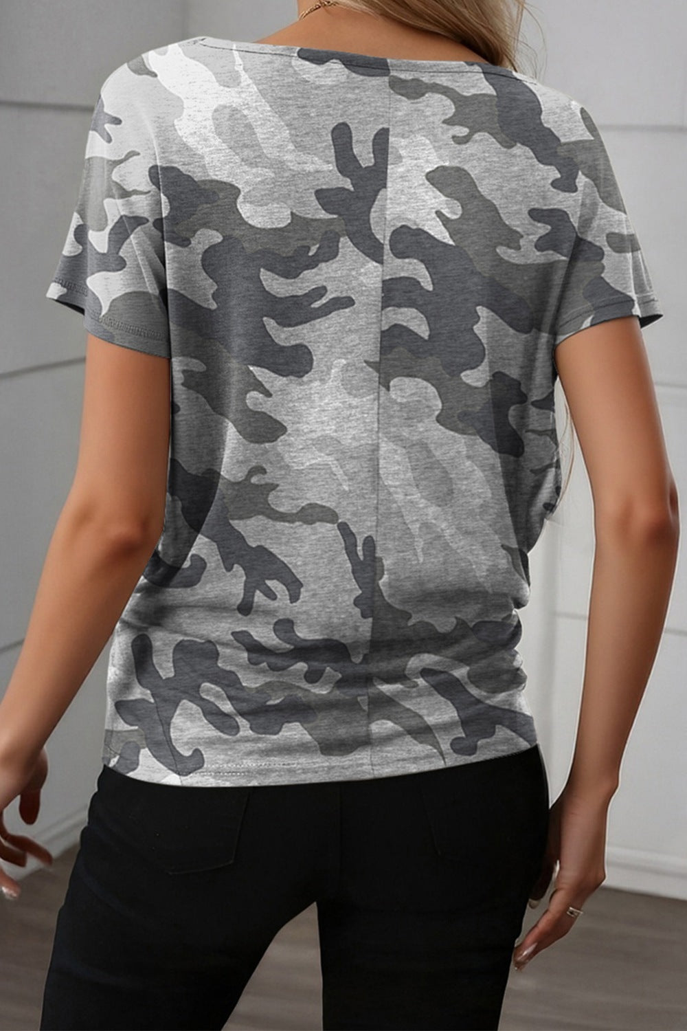 Camo American flag graphic crew neck tee