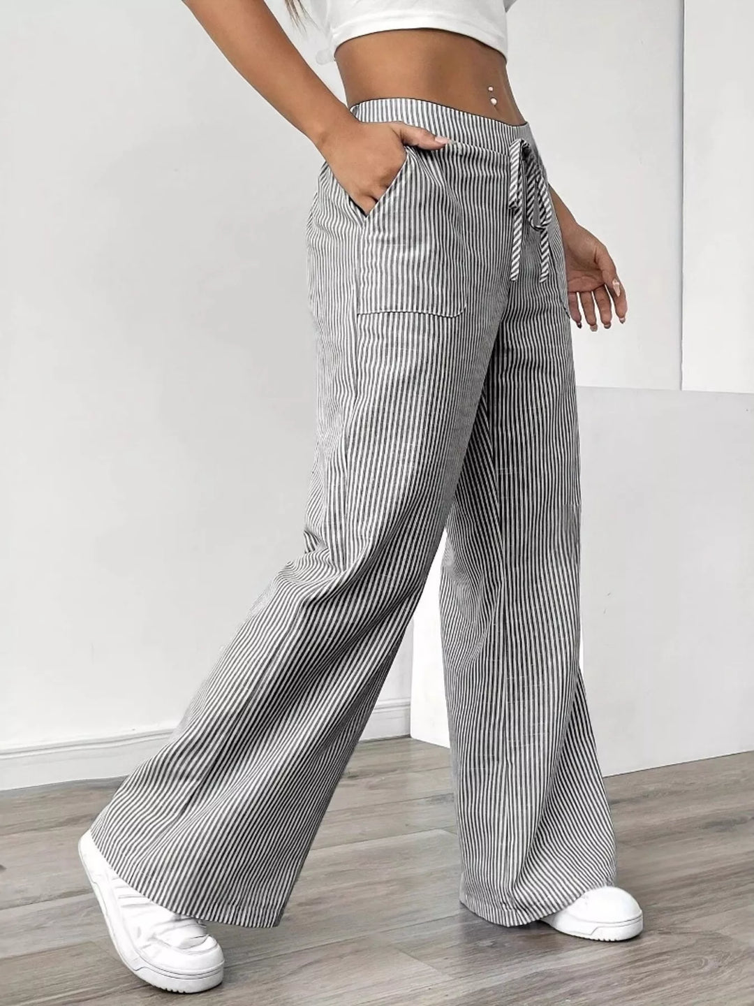 Striped wide-leg pants with drawstring waist and pockets