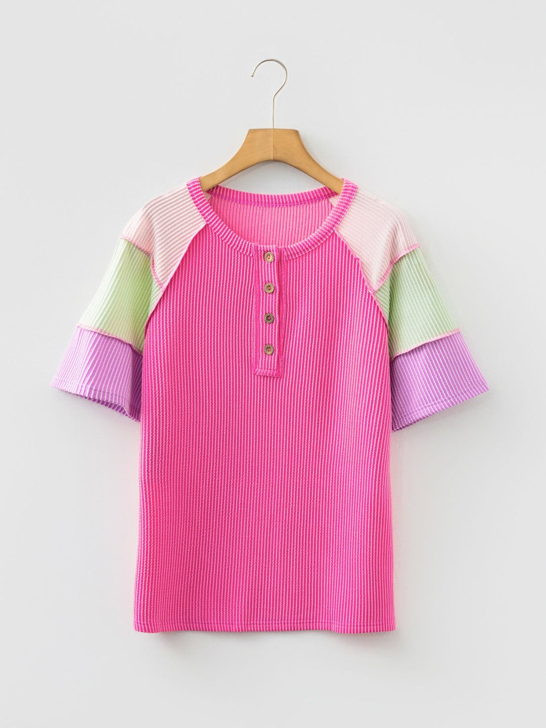 Color-block ribbed henley top with wood button placket