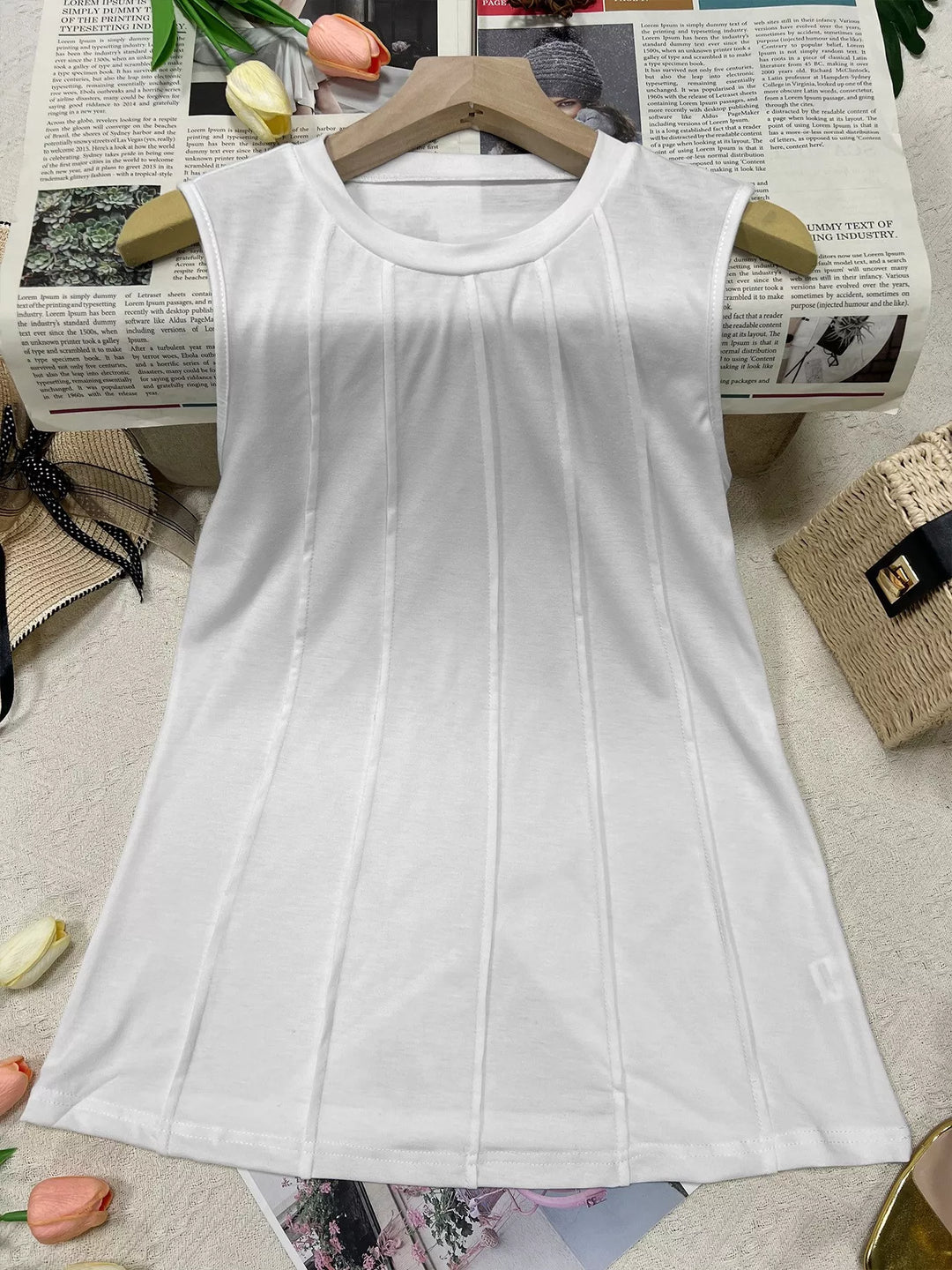 Pintuck pleated round neck sleeveless tank top