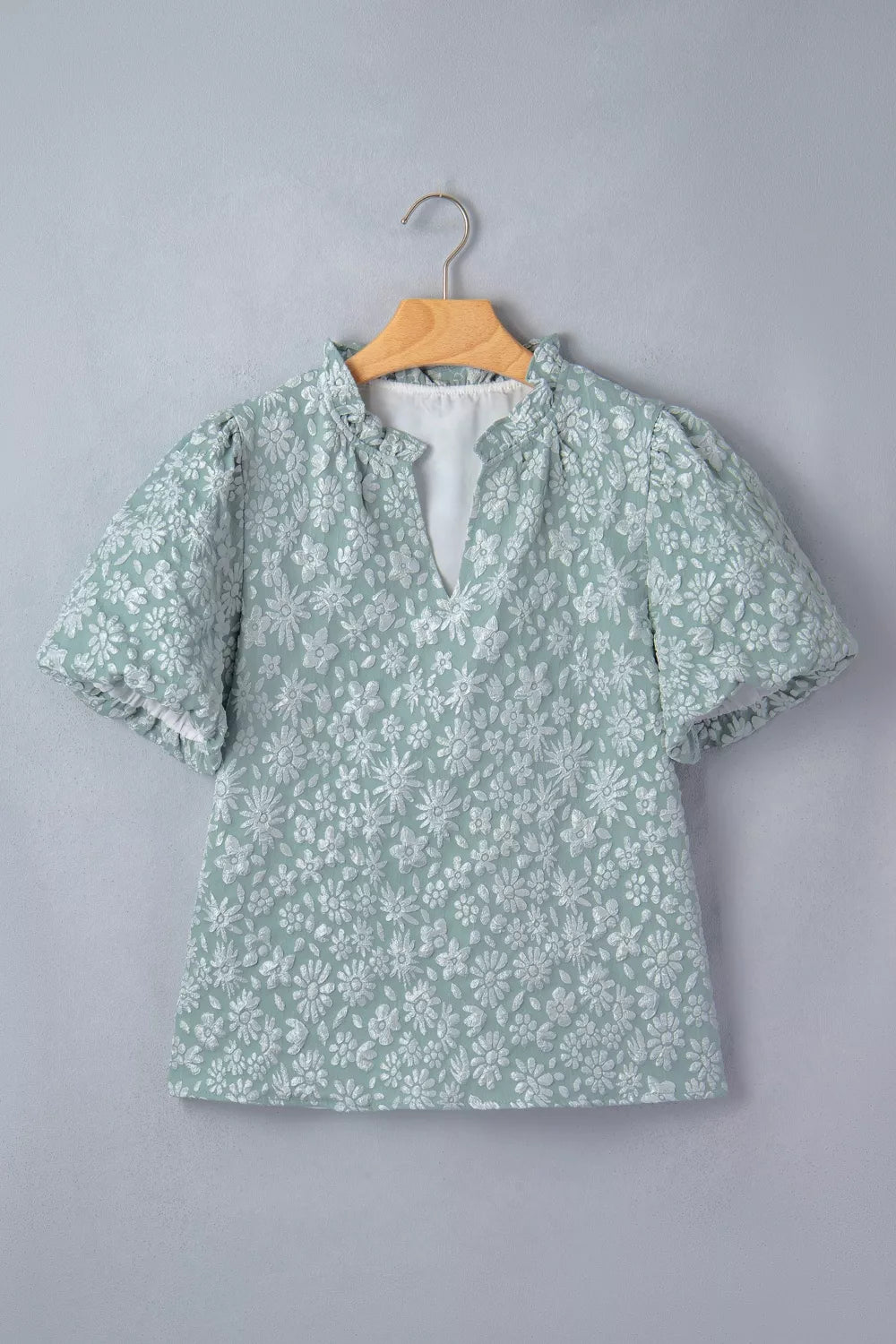 Floral jacquard puff sleeve blouse with split neck