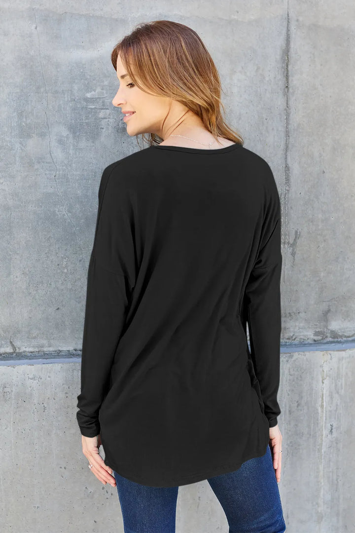 Dropped-shoulder round neck long sleeve knit top