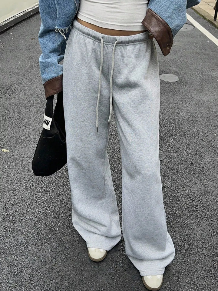 Relaxed wide-leg drawstring sweatpants