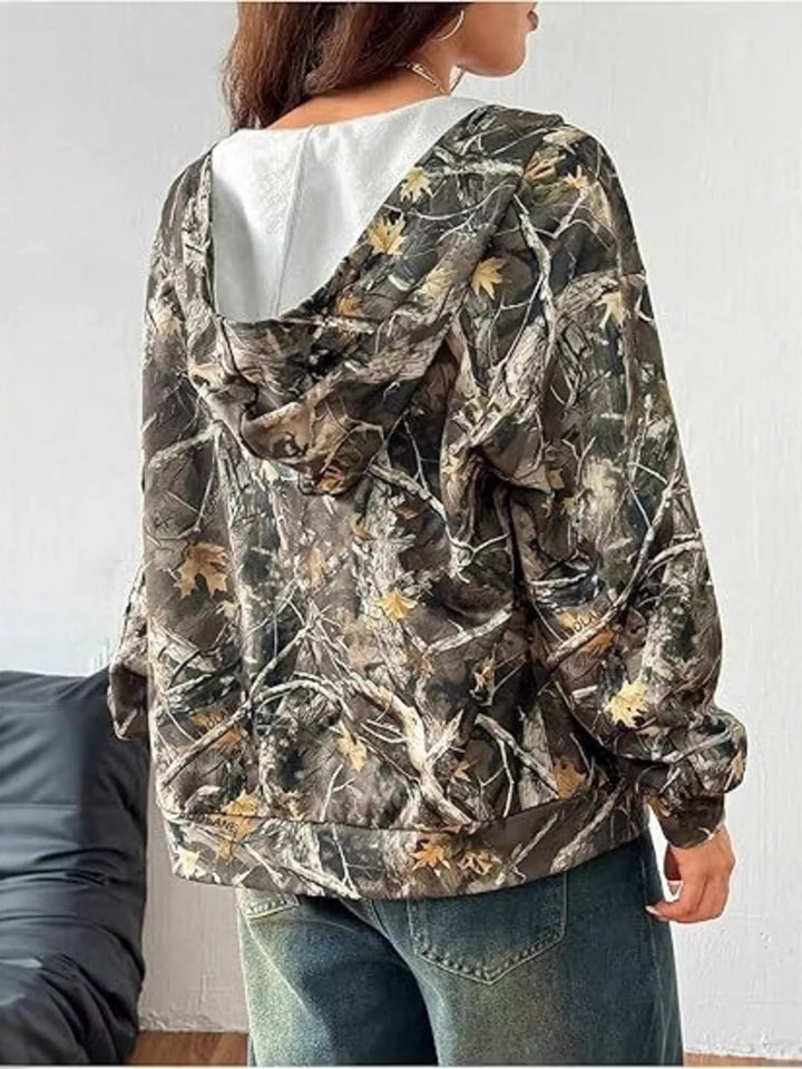 Forest camo print zip-up hoodie with side pockets