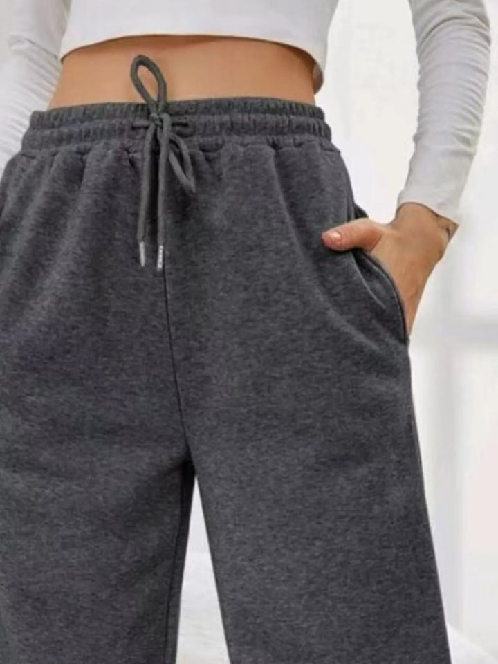 Wide-leg drawstring sweatpants with side pockets