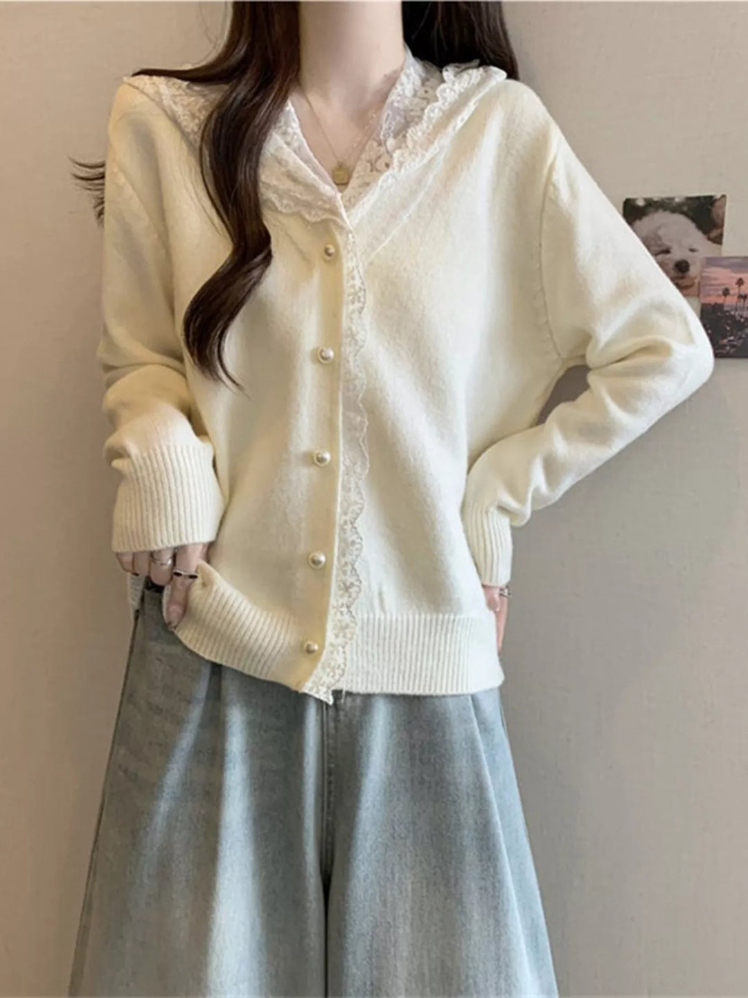 Lace collar knit cardigan with pearl buttons