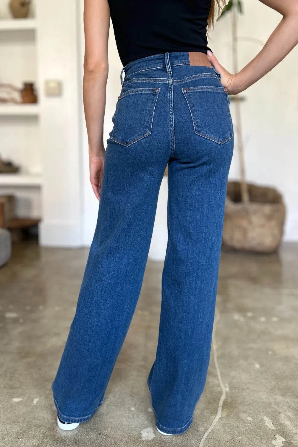 Judy Blue full-size high-rise straight-leg jeans