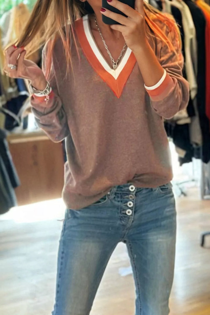 Contrast stripe V-neck knit pullover sweater