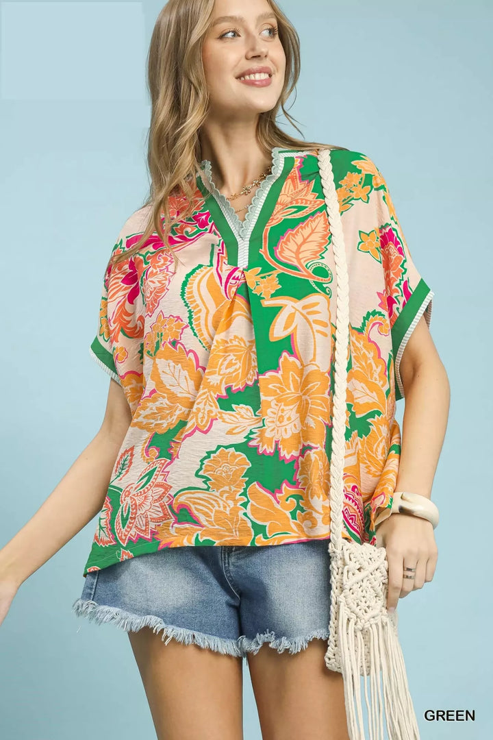 GREEN Oversized floral print top with V-neck and lace trim