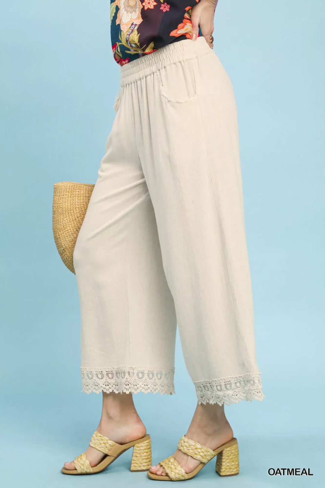 Linen-cotton wide leg cropped pants with crochet lace trim