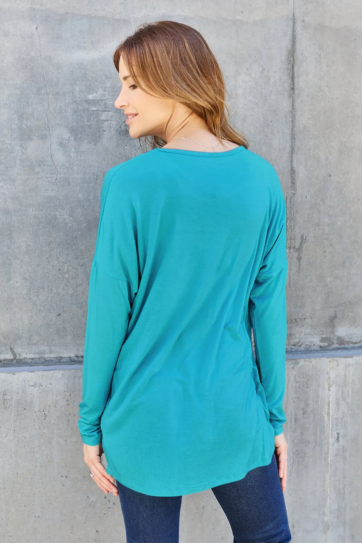Dropped-shoulder round neck long sleeve knit top