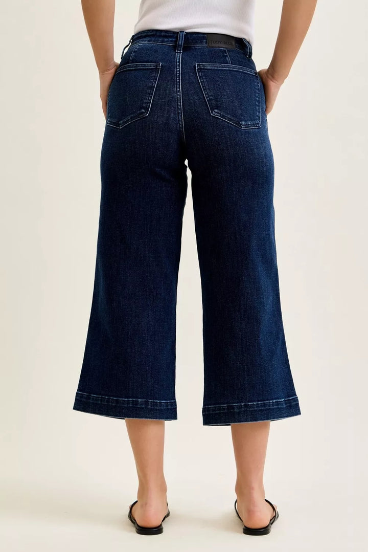 High-rise wide-leg cropped jeans with side pockets