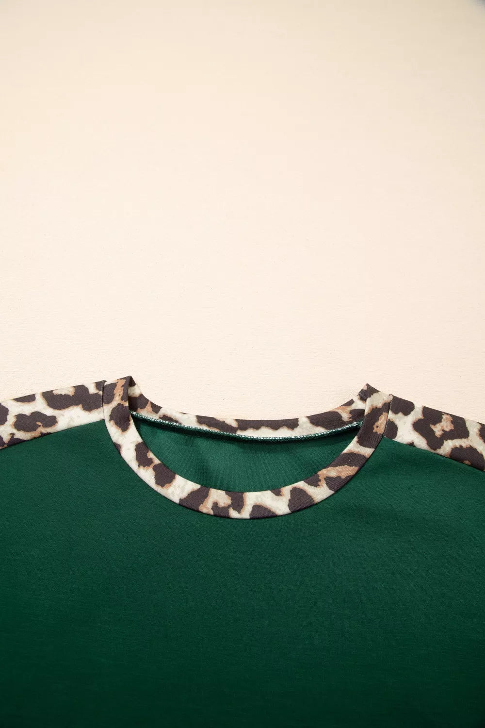 Leopard contrast trim short sleeve relaxed top