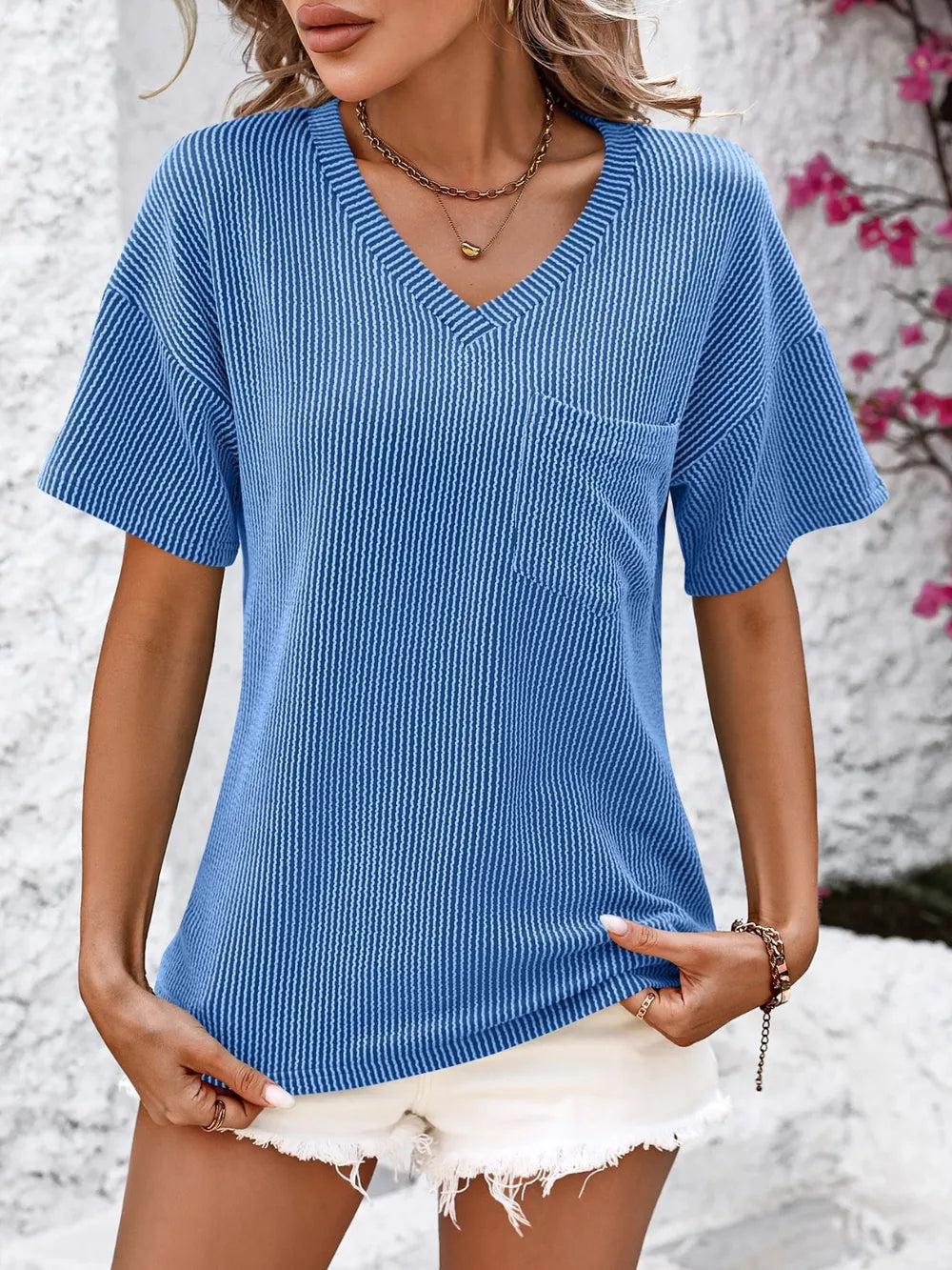 Ribbed V-neck dropped-shoulder tee with chest pocket
